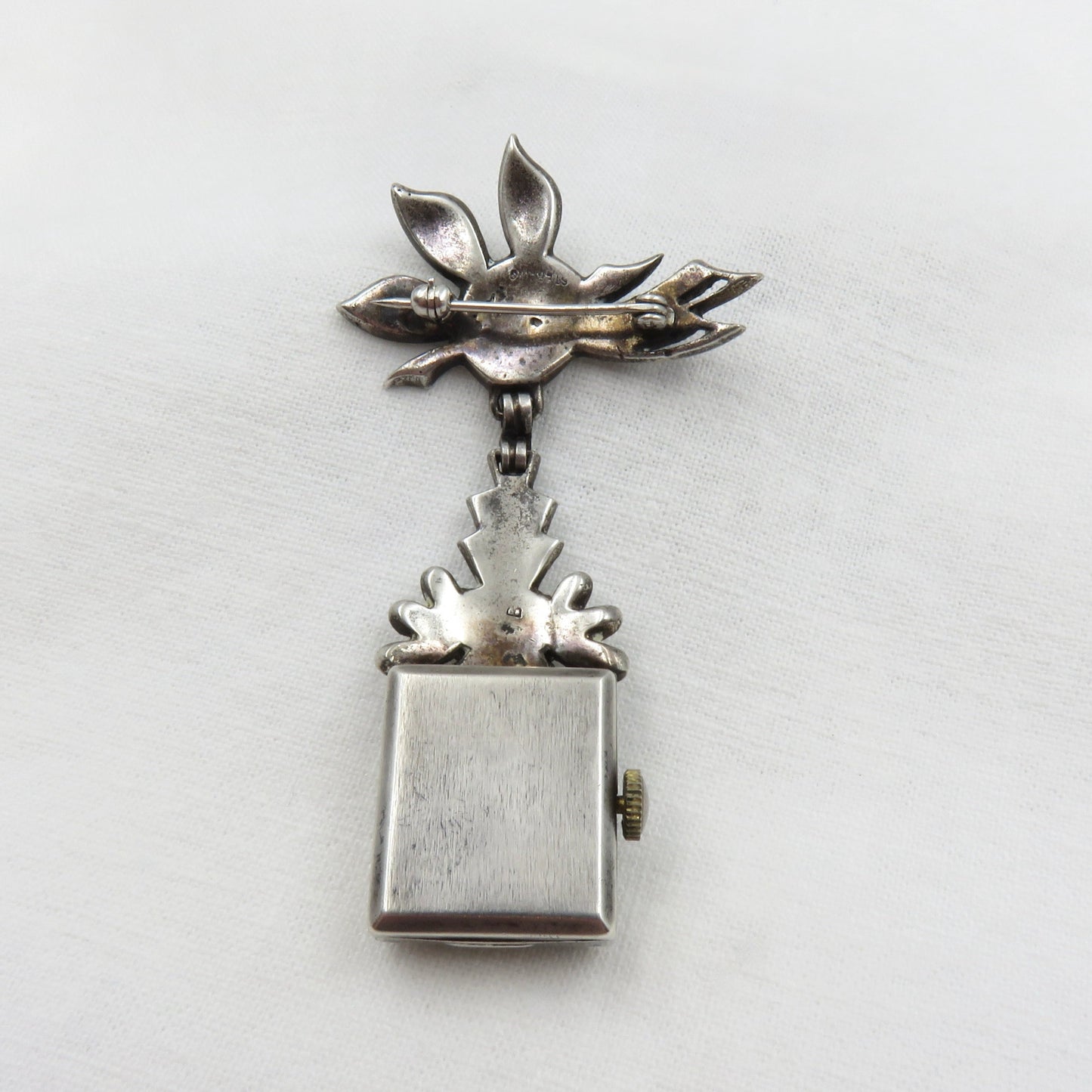 Art Deco Watch Brooch 17 jewel movement