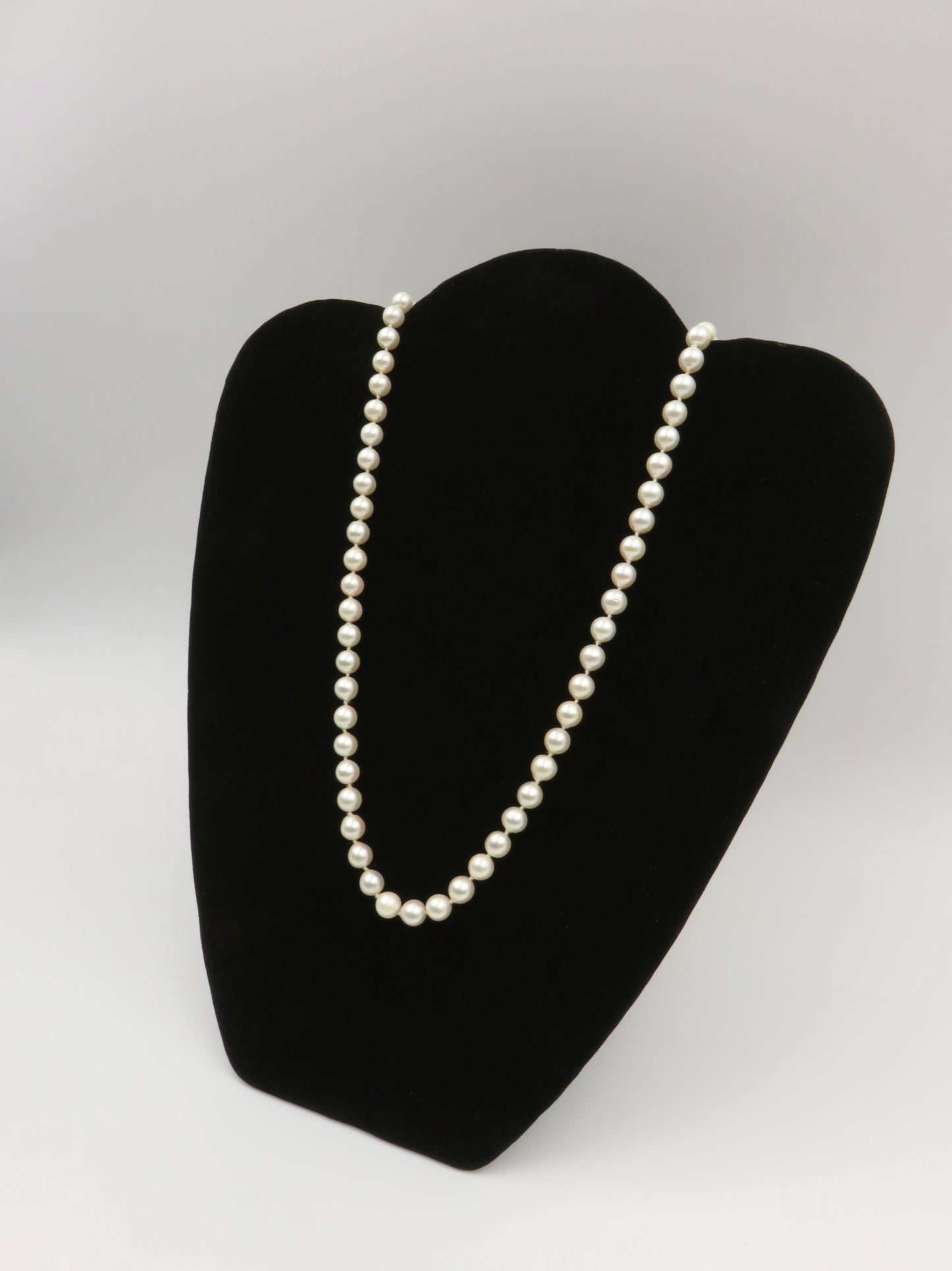 Matinee Length Cultured Pearl Necklace.   7.0-7.5mm diameter