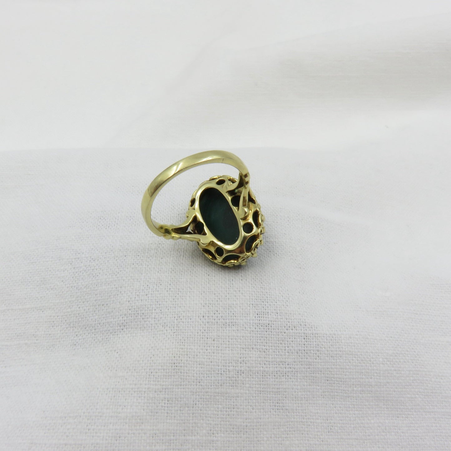 Circa 1950s Green Malachite Cabochon ring set in 14KT Gold