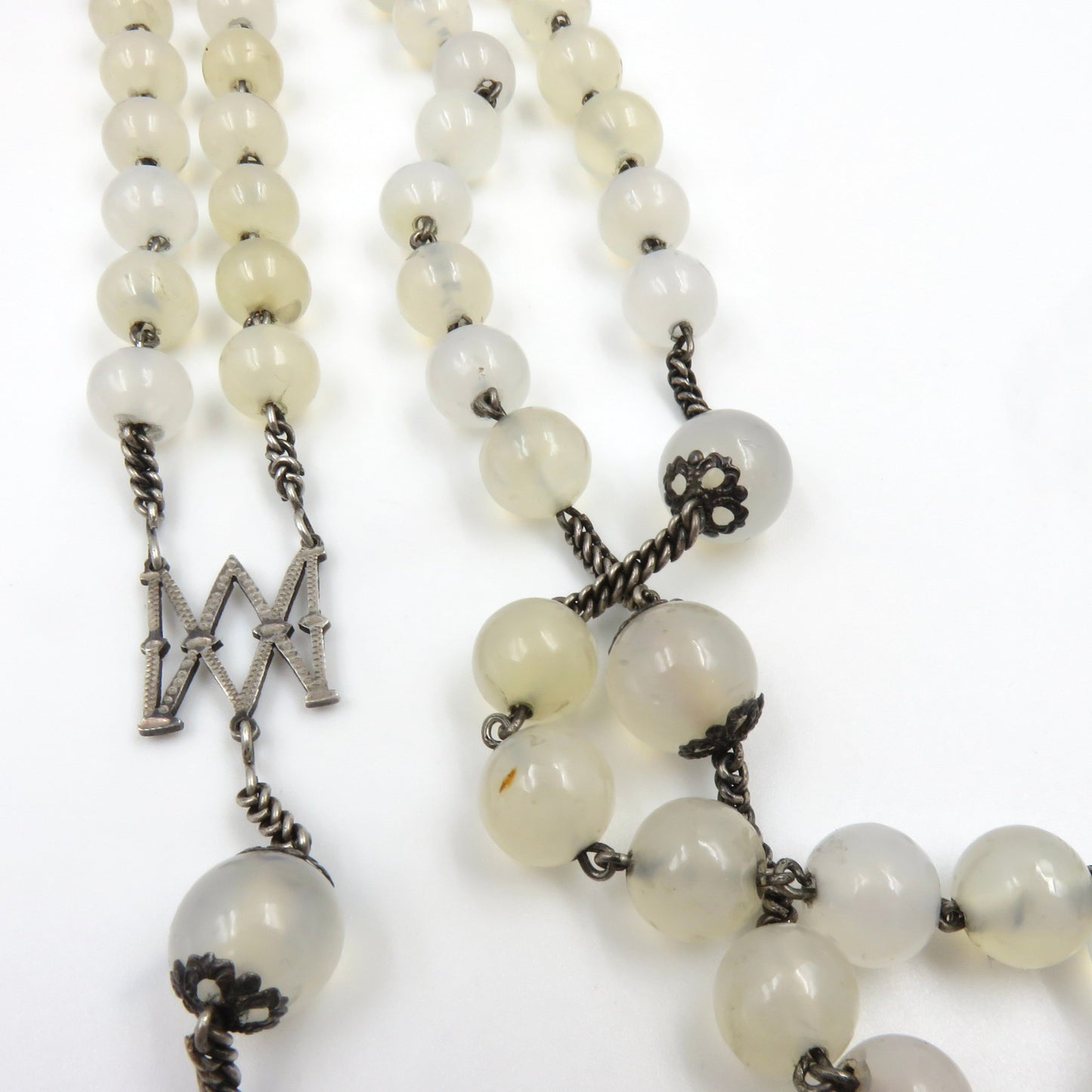 Circa 1820. European Chalcedony and Silver Rosary