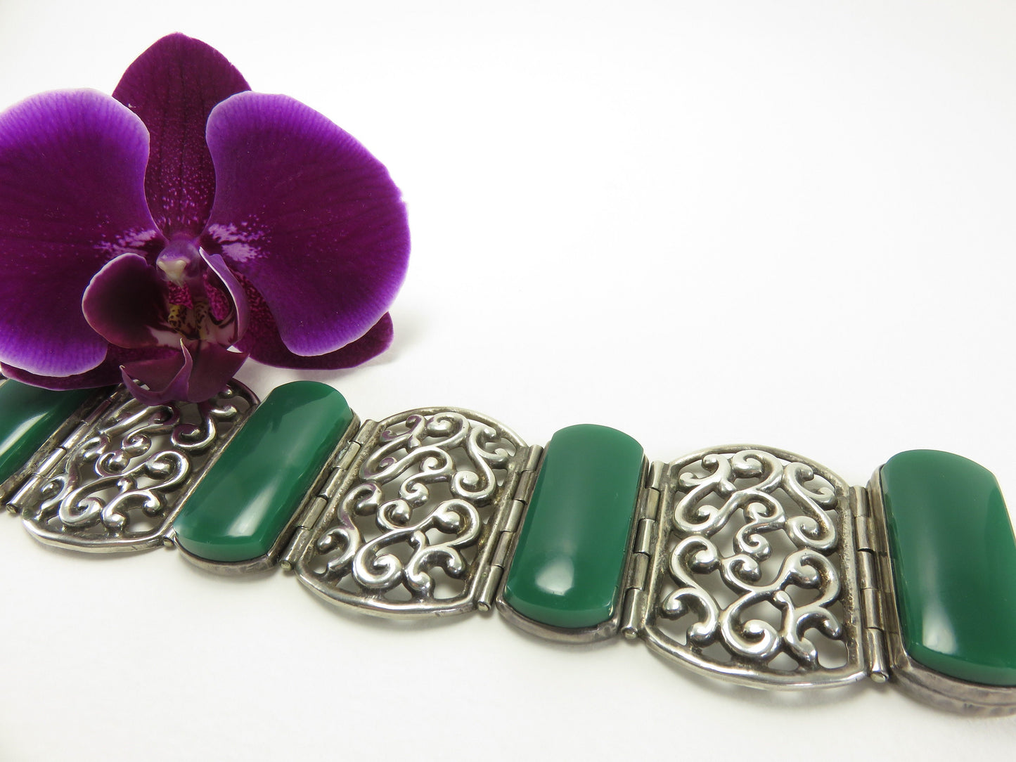 Circa 1940 Mexican Silver and Green Stone Link Bracelet