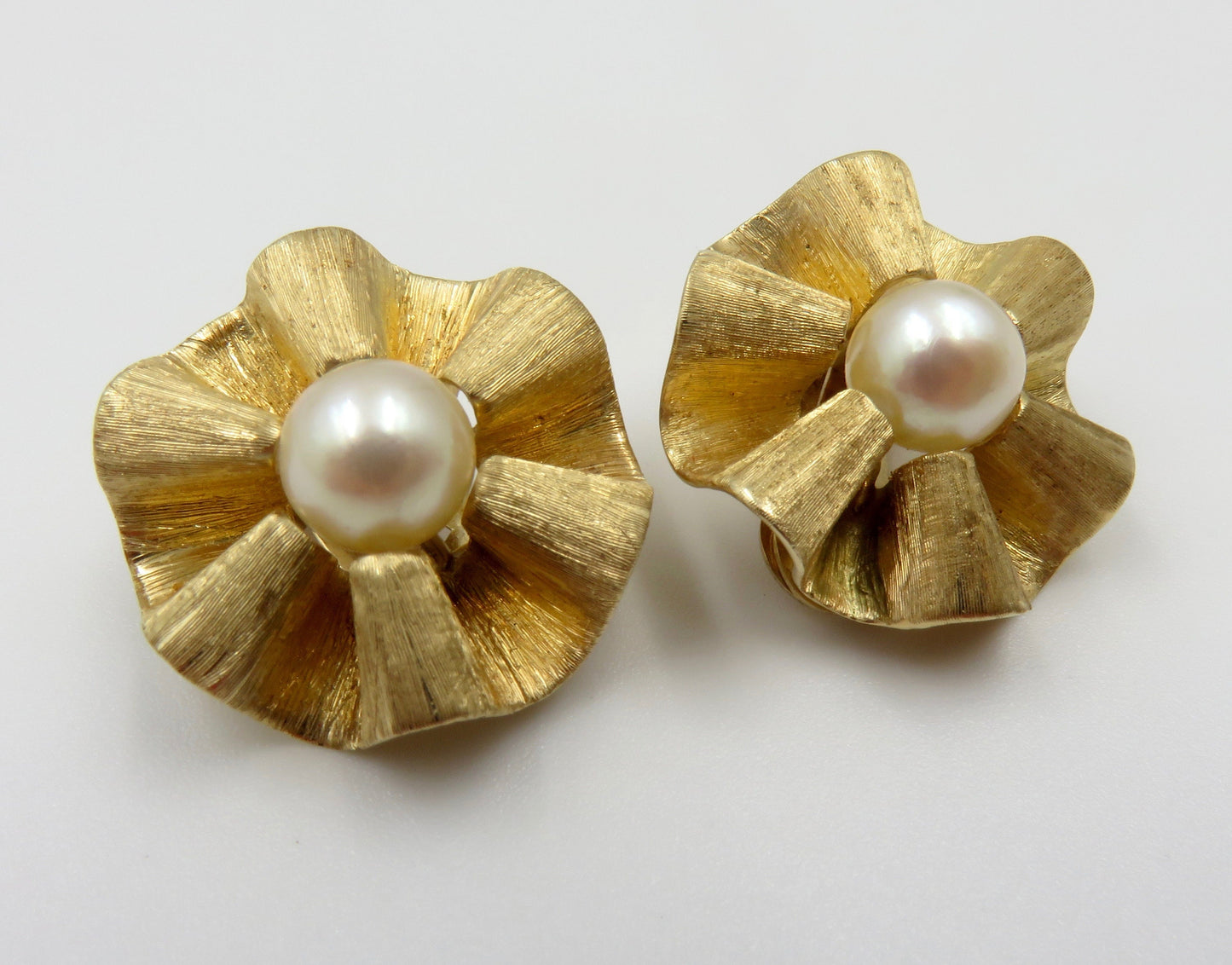 Vintage 14kt Gold and Cultured Pearl Earrings