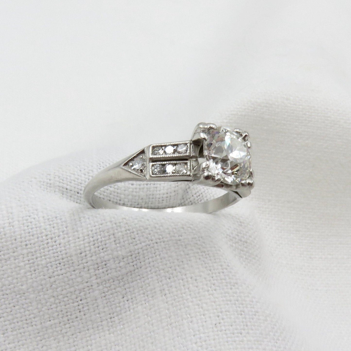 Art Deco Era 1.03 carat Old European Cut Diamond Engagement Ring