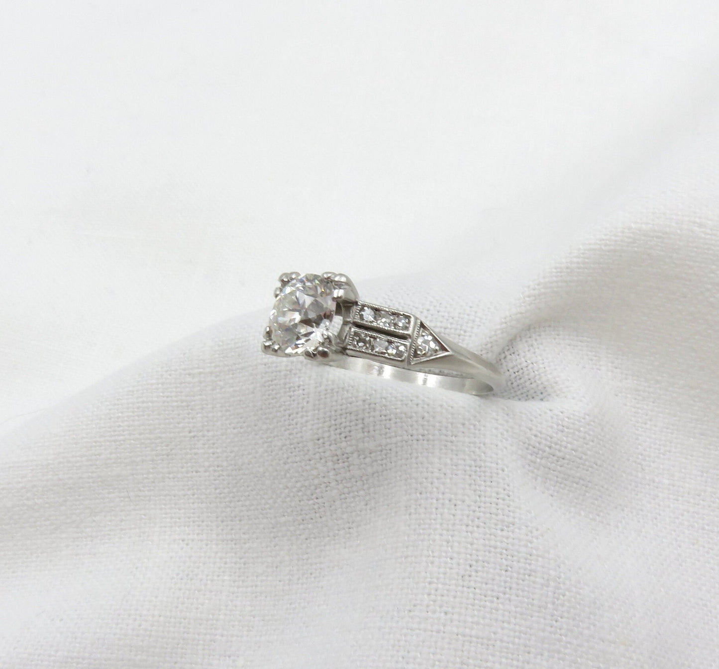 Art Deco Era 1.03 carat Old European Cut Diamond Engagement Ring