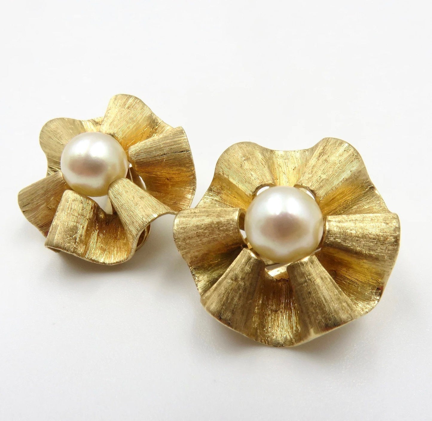 Vintage 14kt Gold and Cultured Pearl Earrings